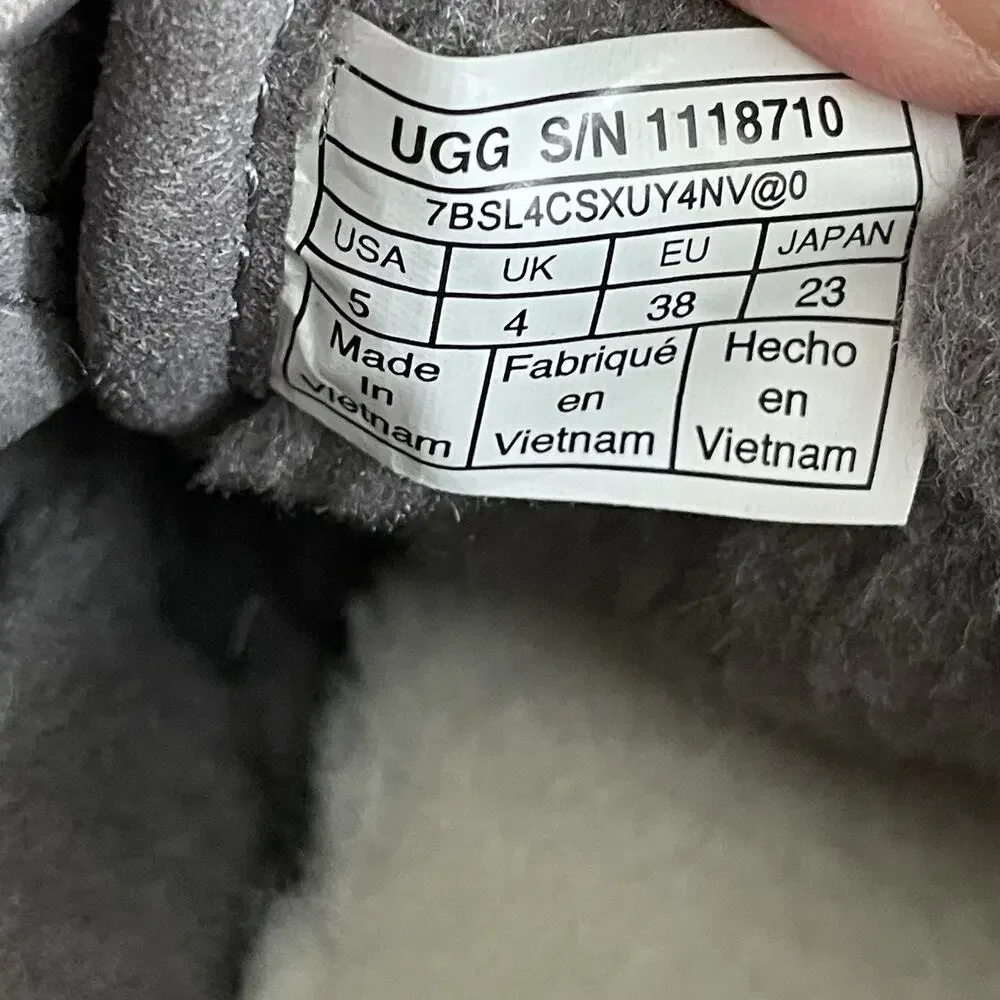 UGG Neumel Dual Zip II Chukka Boots
